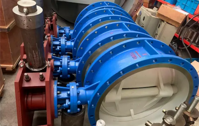 дроссельная заслонка открыта или закрыта