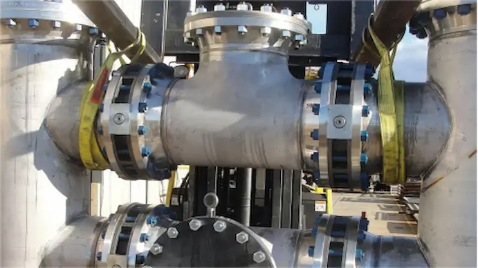 Industrial-T-strainer-installed-in-pipeline