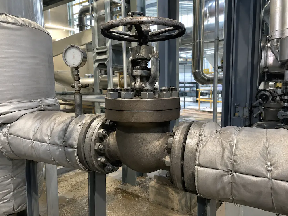 High temperature steam valve installed in power plant pipeline