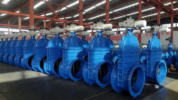 수처리 공장의 에폭시 코팅 게이트 밸브.