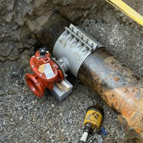 Врезной клапан для изоляции трубопровода и управления потоком