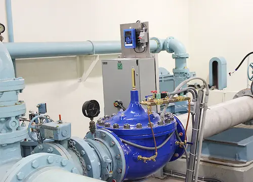 วาล์วลดแรงดันติดตั้งในท่อส่งไอน้ำอุตสาหกรรมโดย Vcore Valve