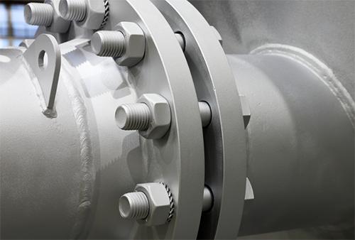PN16 vs ANSI Class 150 flanges showing gasket faces and bolt-hole alignment
